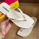 Chinelo de Dedo Moleca Detalhes da Marca 5552.200