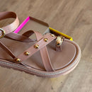 Sandália Moleca Tratorada Detalhe Dourado 5504.213