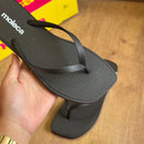 Chinelo de Dedo Moleca Detalhes da Marca 5552.200